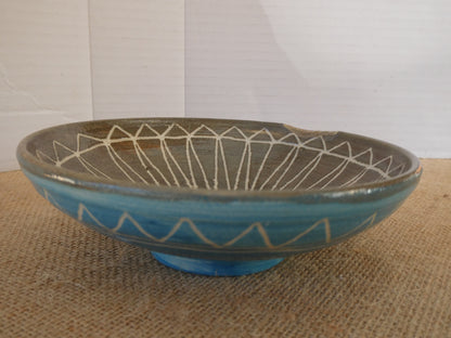 084 Damaged relish bowl